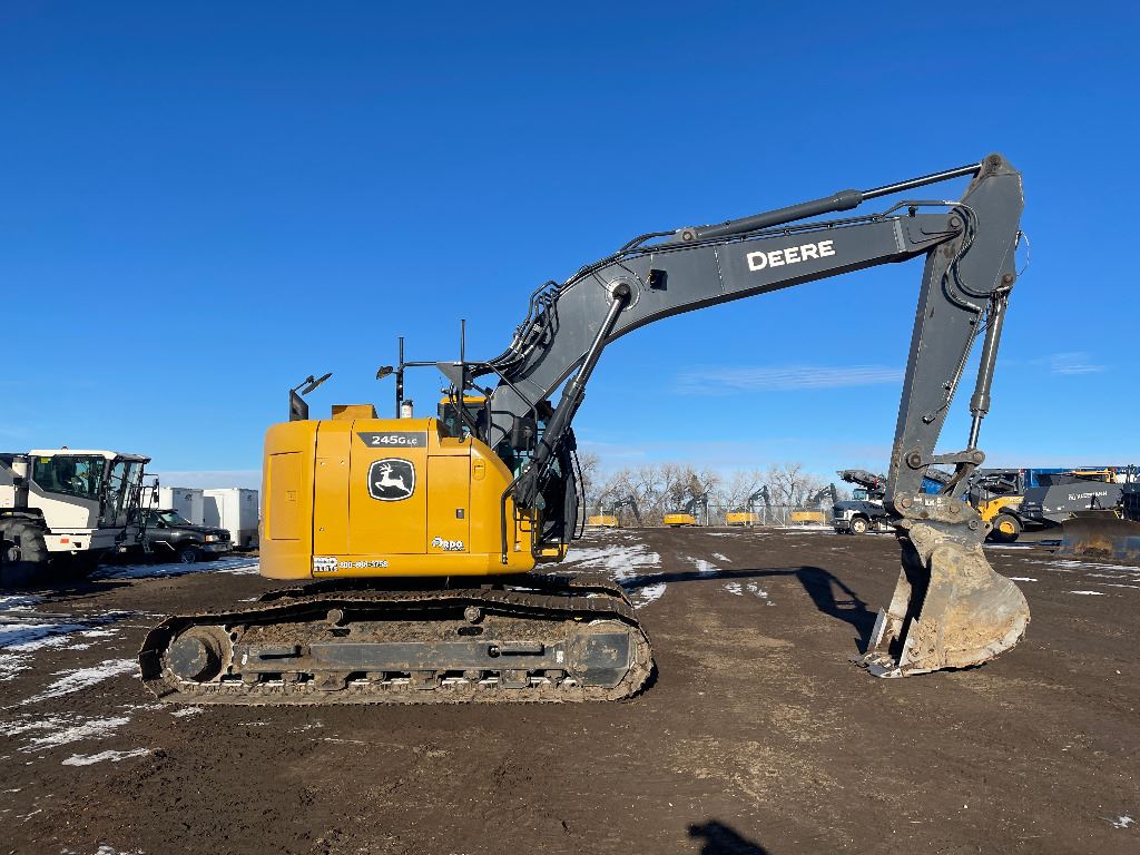 2022 John Deere 245G - Photo 2