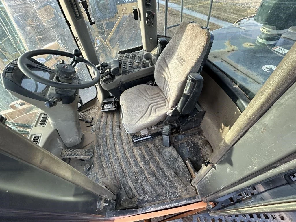 2011 CASE 1121F - Photo 2